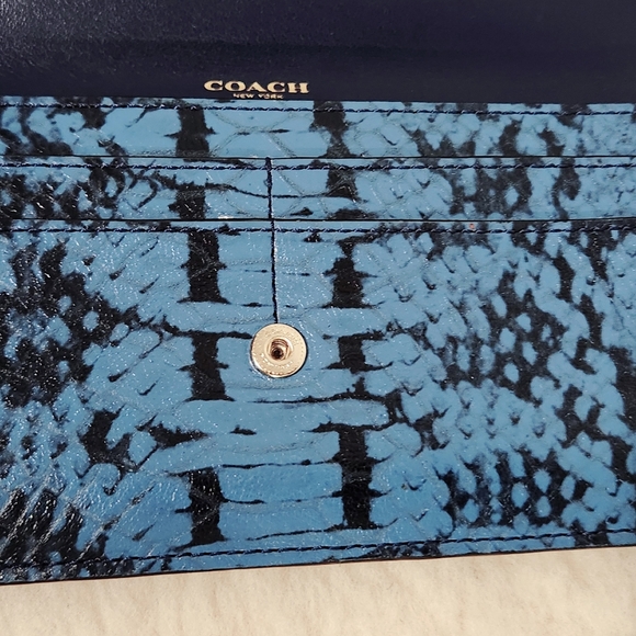 Coach Leather Wallet - Picture 4 of 5